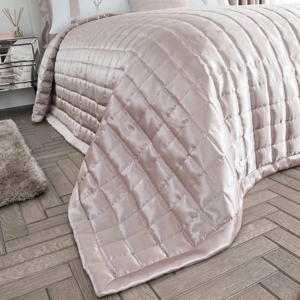 Dunelm Nancy Pink Satin Quilted Bedspread 3 Dunelm Nancy Pink Satin Quilted Bedspread - Image 3