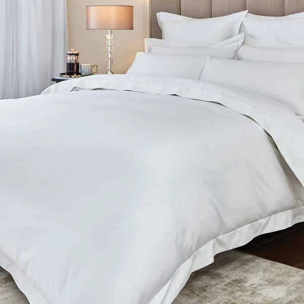Hotel Cotton 230 Thread Count Sateen Cream Duvet Cover 5 Hotel Cotton 230 Thread Count Sateen Cream Duvet Cover - Image 5