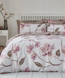 Dunelm Lois Large Floral Pink Oxford Pillowcase 5 Dunelm Lois Large Floral Pink Oxford Pillowcase -Dunelm-shop 1000166987 alt02