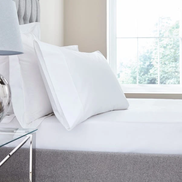 Dorma Egyptian Cotton 400 Thread Count Percale Standard Pillowcase 2 Dorma Egyptian Cotton 400 Thread Count Percale Standard Pillowcase - Image 2