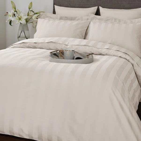 Hotel Cotton 230 Thread Count Cream Stripe Duvet Cover 2 Hotel Cotton 230 Thread Count Cream Stripe Duvet Cover - Image 2