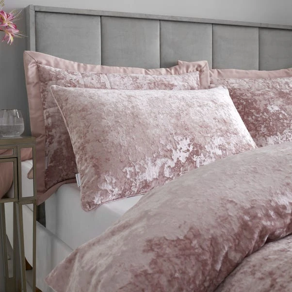 Catherine Lansfield Blush Crushed Velvet Duvet Cover And Pillowcase Set 2 Catherine Lansfield Blush Crushed Velvet Duvet Cover And Pillowcase Set - Image 2