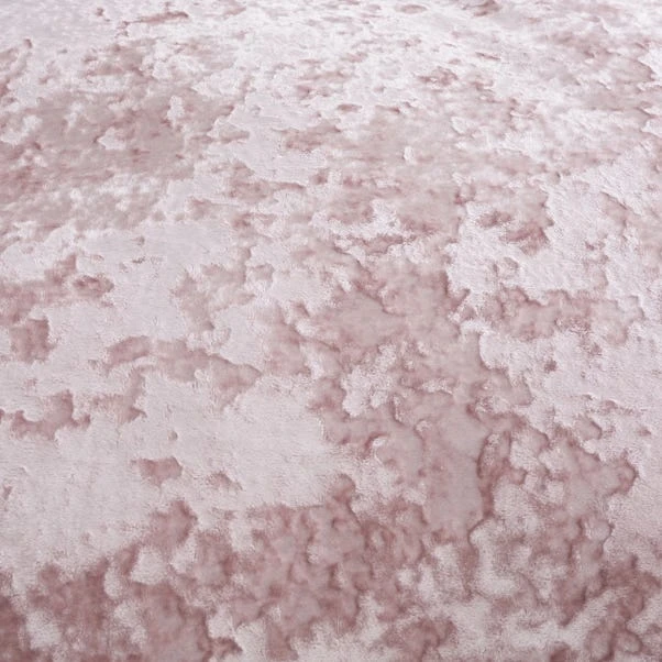 Catherine Lansfield Blush Crushed Velvet Duvet Cover And Pillowcase Set 4 Catherine Lansfield Blush Crushed Velvet Duvet Cover And Pillowcase Set - Image 4