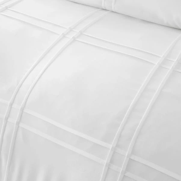 Dunelm Denver White Pintuck Duvet Cover And Pillowcase Set 4 Dunelm Denver White Pintuck Duvet Cover And Pillowcase Set - Image 4
