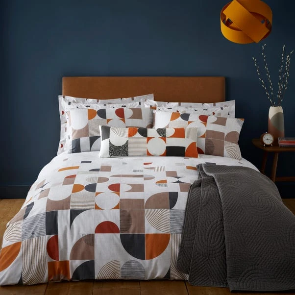 Dunelm Hamilton Quilted Bedspread 2 Dunelm Hamilton Quilted Bedspread - Image 2