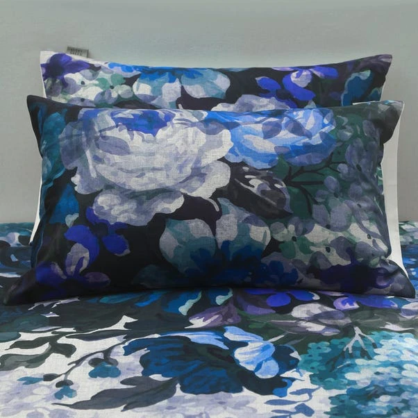 Avery Green Anastasia Floral Navy 100% Cotton Sateen Duvet Cover And Pillowcase Set 2 Avery Green Anastasia Floral Navy 100% Cotton Sateen Duvet Cover And Pillowcase Set - Image 2