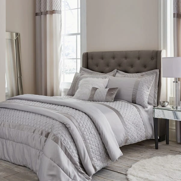 Catherine Lansfield Silver Sequin Cluster Duvet Cover And Pillowcase Set 1 Catherine Lansfield Silver Sequin Cluster Duvet Cover And Pillowcase Set