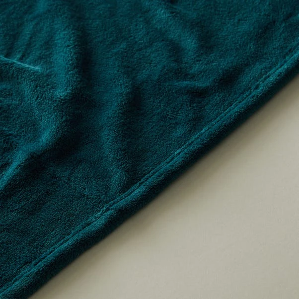 Dunelm Soft Fleece 130cm X 170cm Throw 4 Dunelm Soft Fleece 130cm X 170cm Throw - Image 4