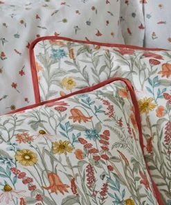 Dunelm Meadow Ditsy Floral Red 100% Cotton Reversible Duvet Cover And Pillowcase Set -Dunelm-shop 30726119 alt05