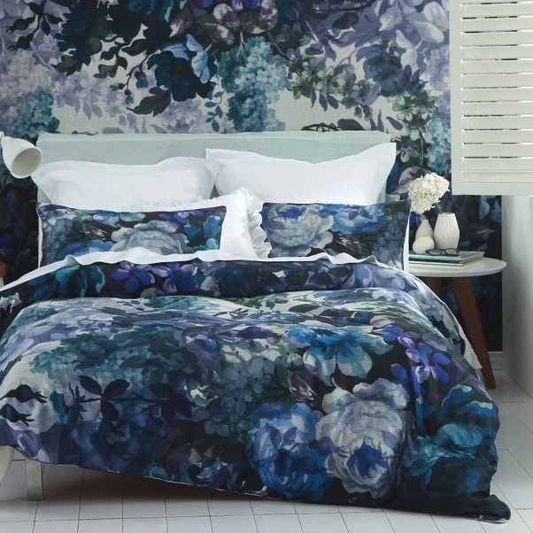 Avery Green Anastasia Floral Navy 100% Cotton Sateen Duvet Cover And Pillowcase Set 1 Avery Green Anastasia Floral Navy 100% Cotton Sateen Duvet Cover And Pillowcase Set