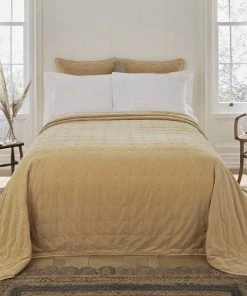 Dunelm-shop 16 Dorma Adeena Buttermilk Bedspread