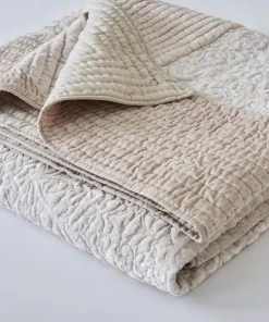 Dorma Charlbury Ivory Bedspread -Dunelm-shop 30753852 alt01