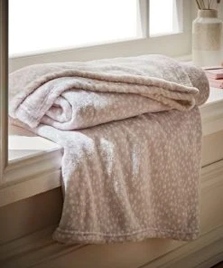 Dunelm Printed Fleece Dottie Lilac 130x160cm