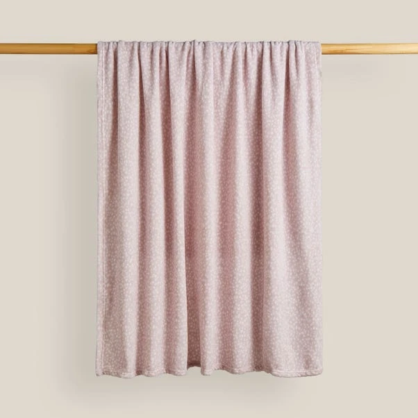 Dunelm Printed Fleece Dottie Lilac 130x160cm 2 Dunelm Printed Fleece Dottie Lilac 130x160cm - Image 2