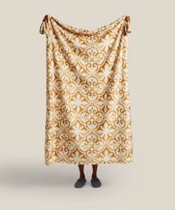 Dunelm Printed Fleece Sitara 130x160cm Throw Old Gold -Dunelm-shop 30771204 alt04