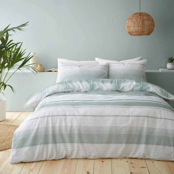 Dunelm Colby Lilypad Reversible Duvet Cover And Pillowcae Set 2 Dunelm Colby Lilypad Reversible Duvet Cover And Pillowcae Set - Image 2