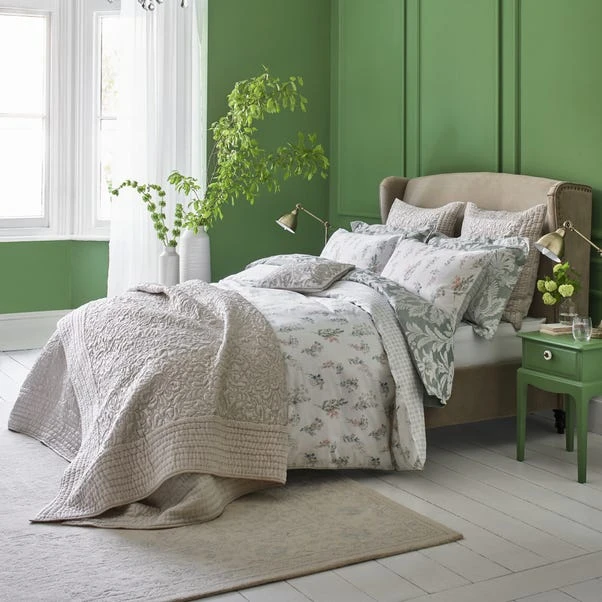 Dorma Beatrice 100% Cotton Duvet Cover And Pillowcase Set 2 Dorma Beatrice 100% Cotton Duvet Cover And Pillowcase Set - Image 2