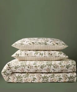 Natural History Museum Winter Rose 100% Brushed Cotton Duvet Cover And Pillowcase Set 11 Natural History Museum Winter Rose 100% Brushed Cotton Duvet Cover And Pillowcase Set -Dunelm-shop 30781315 alt06