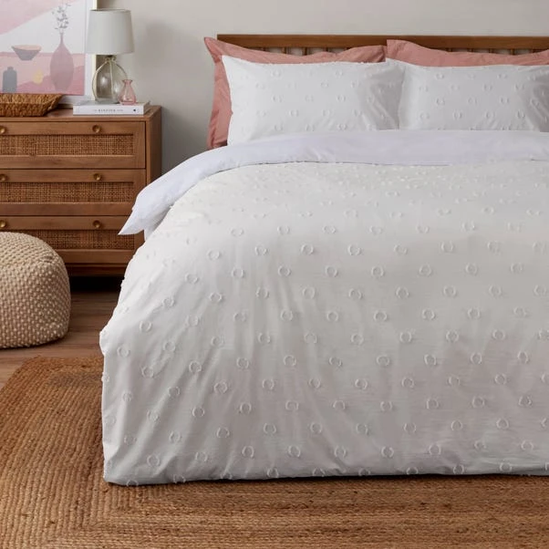 Dunelm Thyra Tufted White Spot Duvet Cover And Pillowcase Set 1 Dunelm Thyra Tufted White Spot Duvet Cover And Pillowcase Set