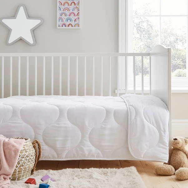 Fogarty Little Sleepers Perfectly Washable 4 Tog Cot Bed Duvet 1 Fogarty Little Sleepers Perfectly Washable 4 Tog Cot Bed Duvet