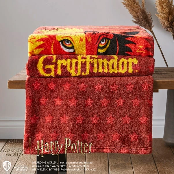 Harry Potter Red Gryffindor Fleece Blanket 2 Harry Potter Red Gryffindor Fleece Blanket - Image 2