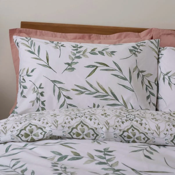 Dunelm Lara Leaf Anti-Allergy 100% Cotton Green Duvet Cover And Pillowcase Set 5 Dunelm Lara Leaf Anti-Allergy 100% Cotton Green Duvet Cover And Pillowcase Set - Image 5