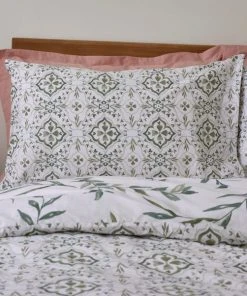 Dunelm Lara Leaf Anti-Allergy 100% Cotton Green Duvet Cover And Pillowcase Set 11 Dunelm Lara Leaf Anti-Allergy 100% Cotton Green Duvet Cover And Pillowcase Set -Dunelm-shop 30807840 alt05