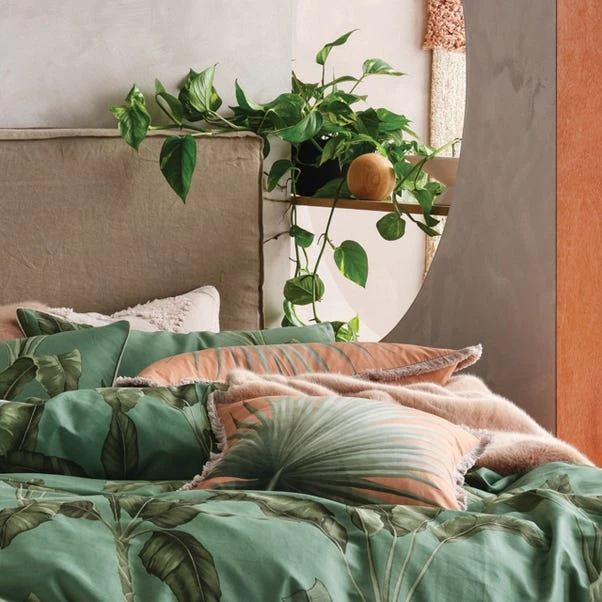 Linen House Livia Leaf Green 100% Cotton Duvet Cover & Pilowcase Set 2 Linen House Livia Leaf Green 100% Cotton Duvet Cover & Pilowcase Set - Image 2