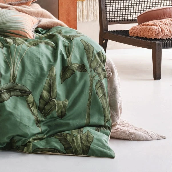 Linen House Livia Leaf Green 100% Cotton Duvet Cover & Pilowcase Set 3 Linen House Livia Leaf Green 100% Cotton Duvet Cover & Pilowcase Set - Image 3